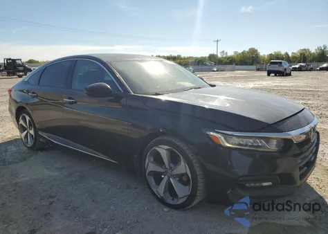 2019 Honda Accord Exl z USA, uszkodzony, nr VIN 1HGCV1F5XKA802481